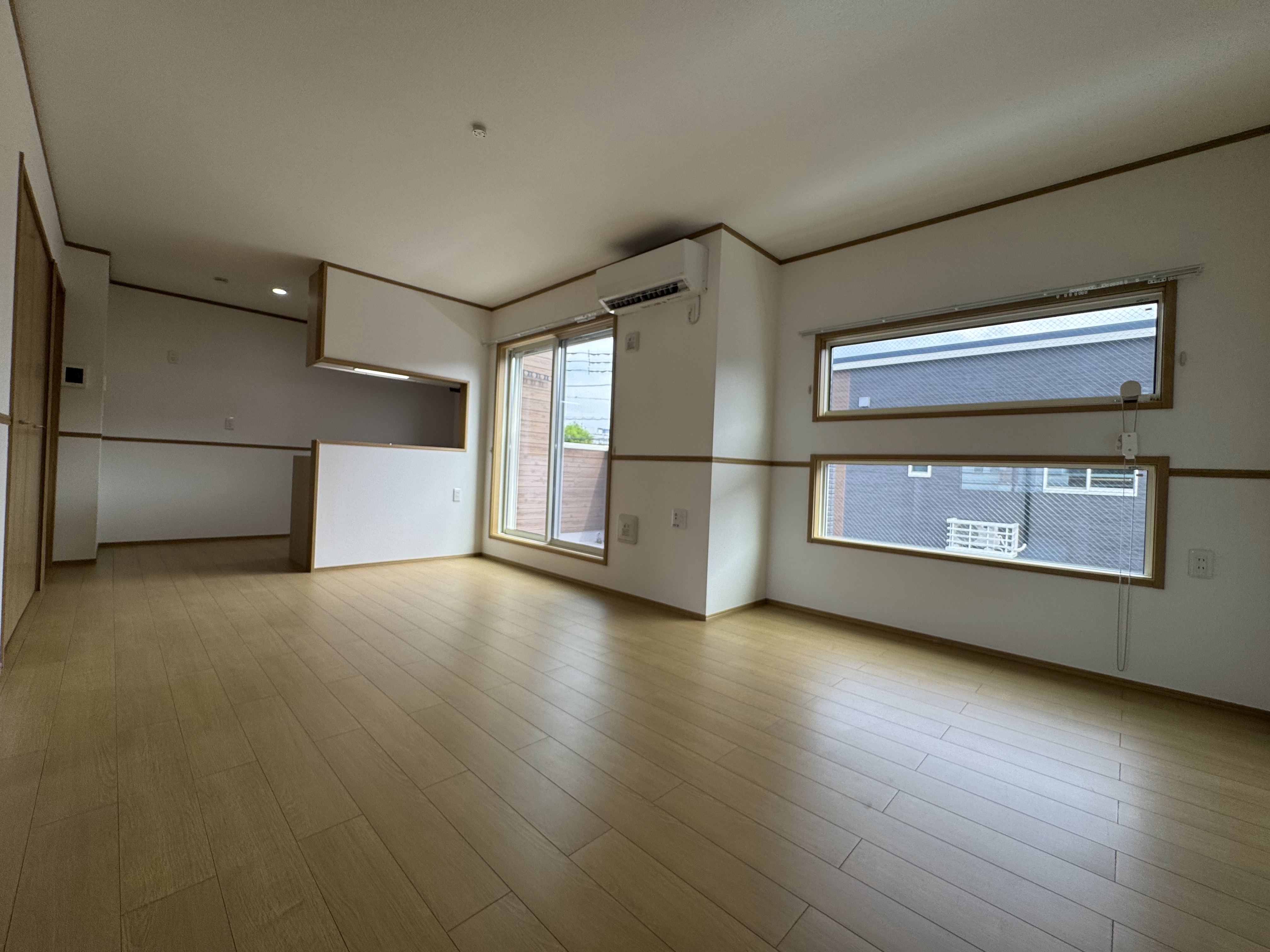 対面キッチンを備えたＬＤＫは14.7帖の広さ
 loading=