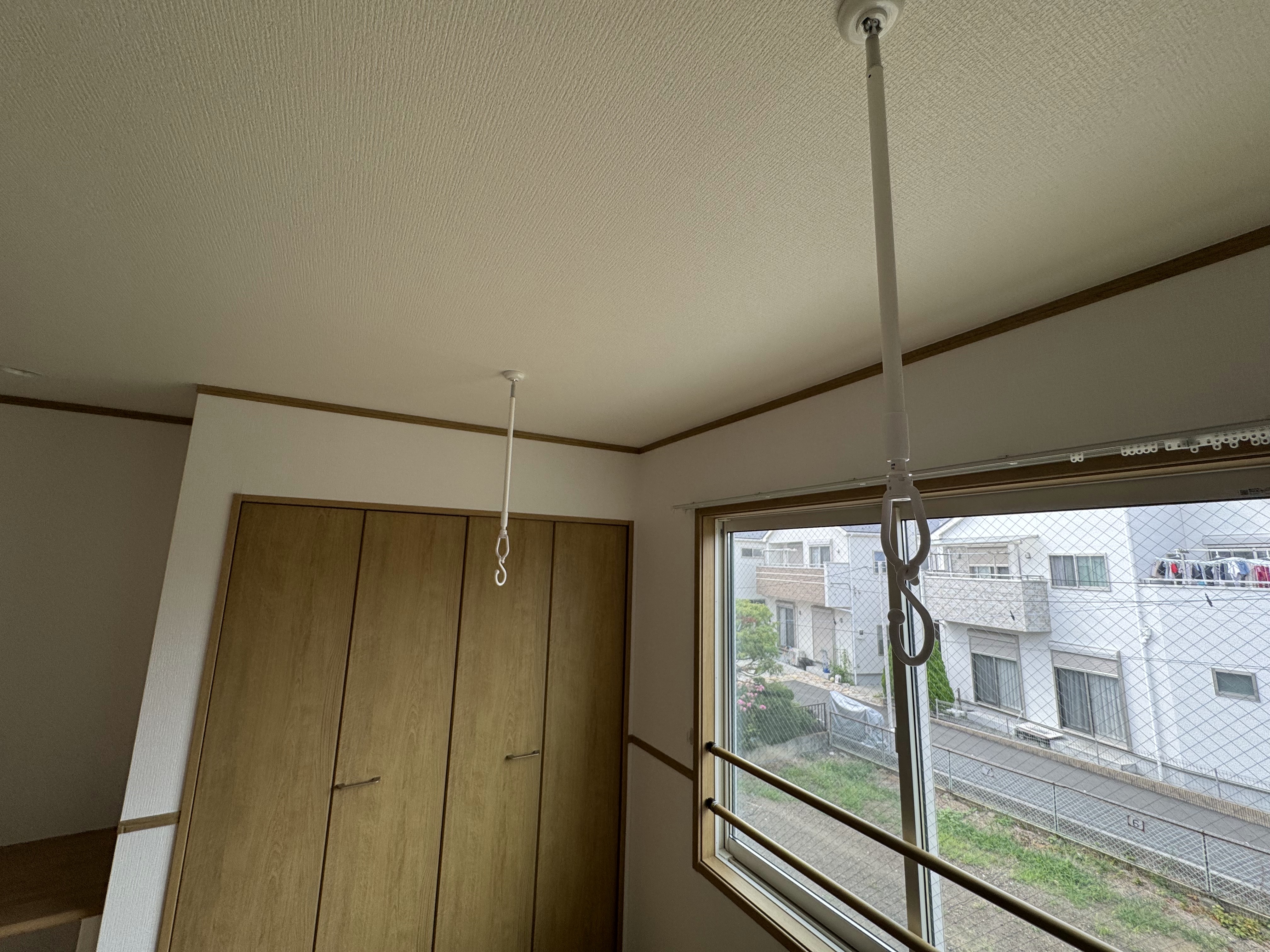 花粉の季節にも大活躍の室内物干し loading=