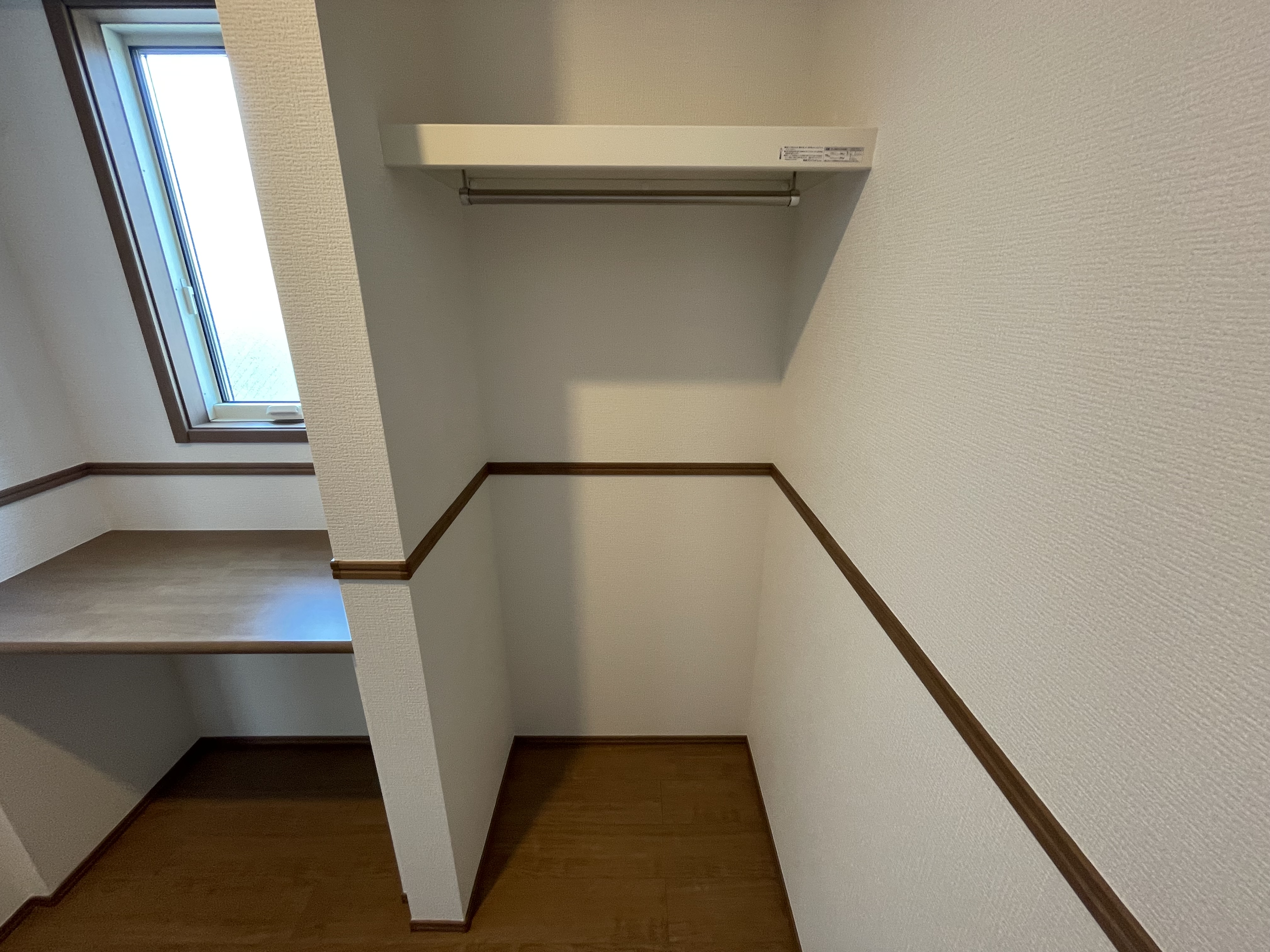 寝室にある収納スペース② loading=