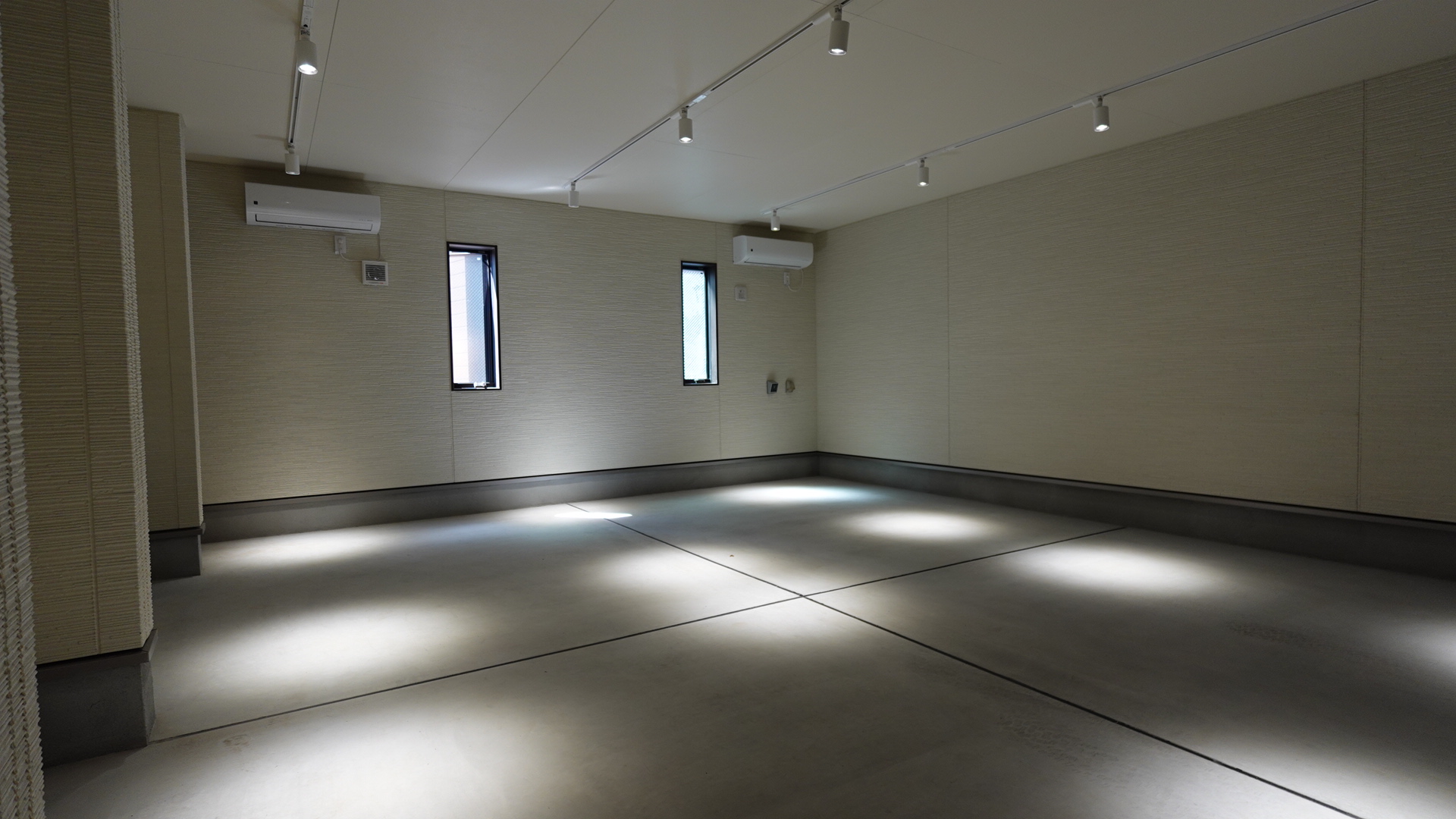 ガレージスペースの奥行きは6.2m
 loading=