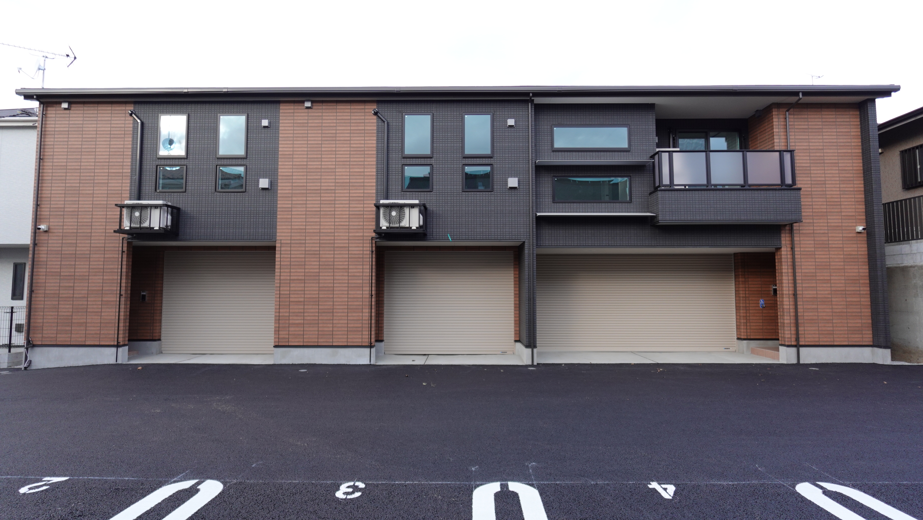 パインズガレージ