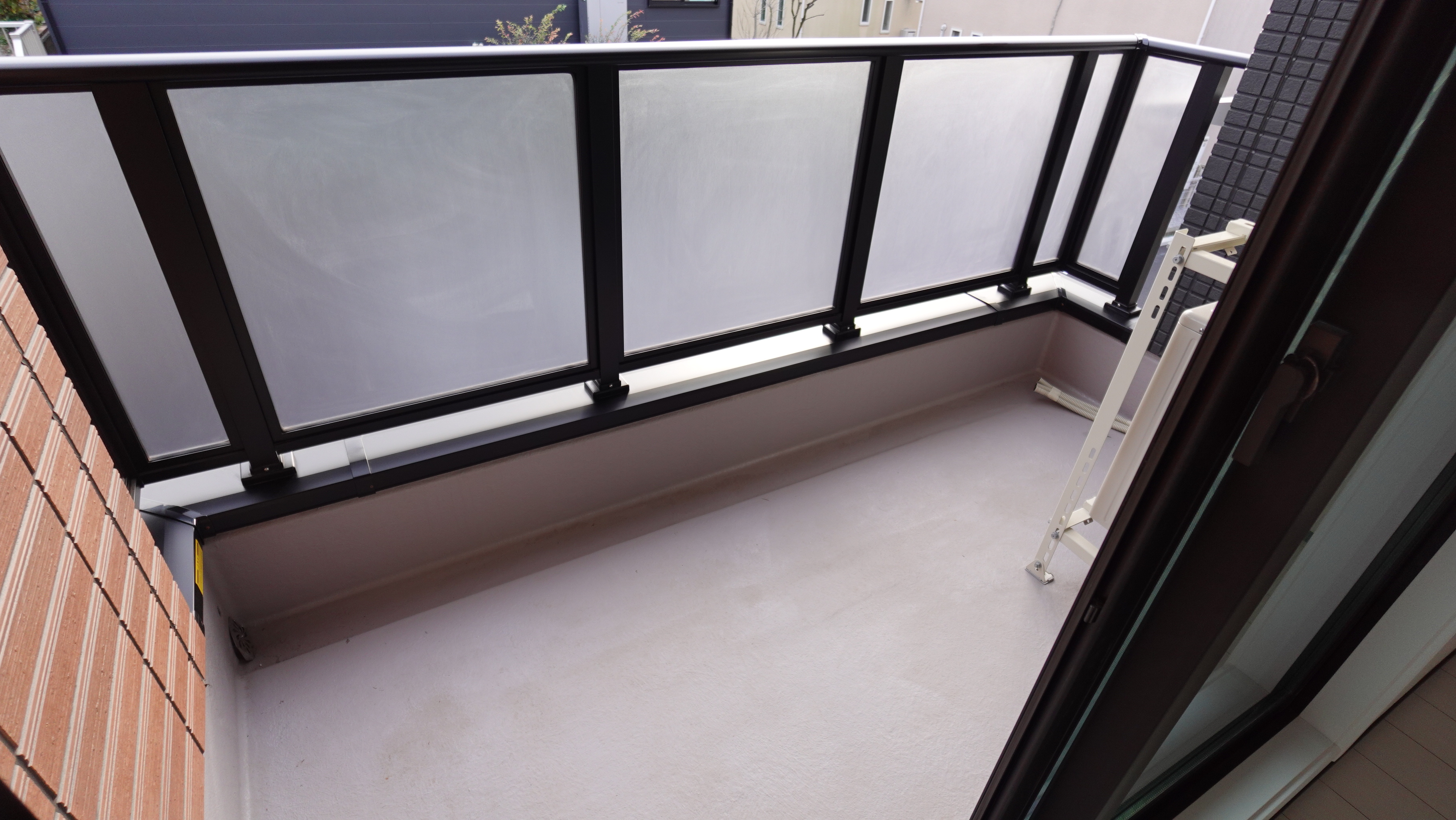 C室のバルコニー loading=