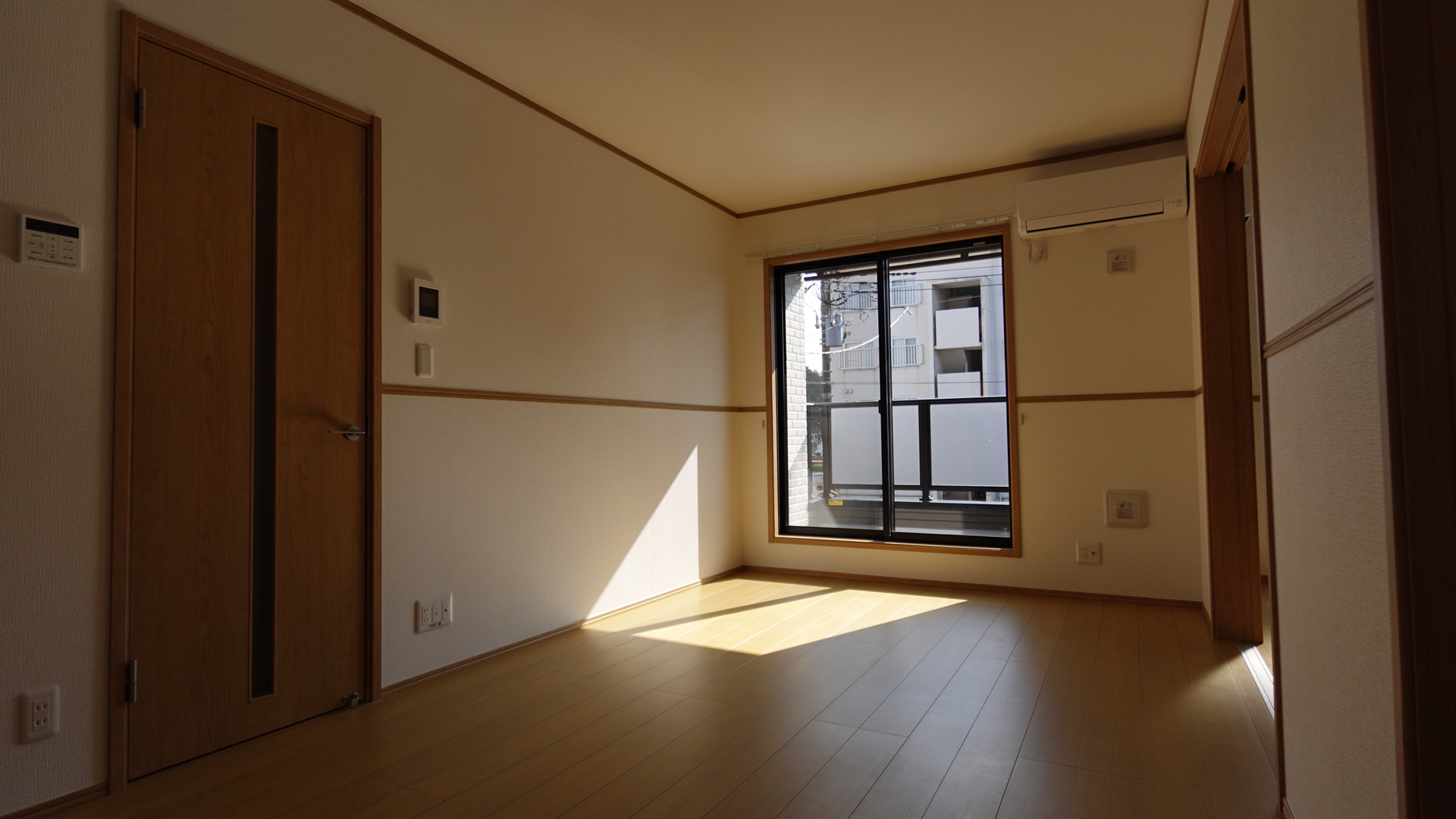 掃き出し窓のあるLDK loading=