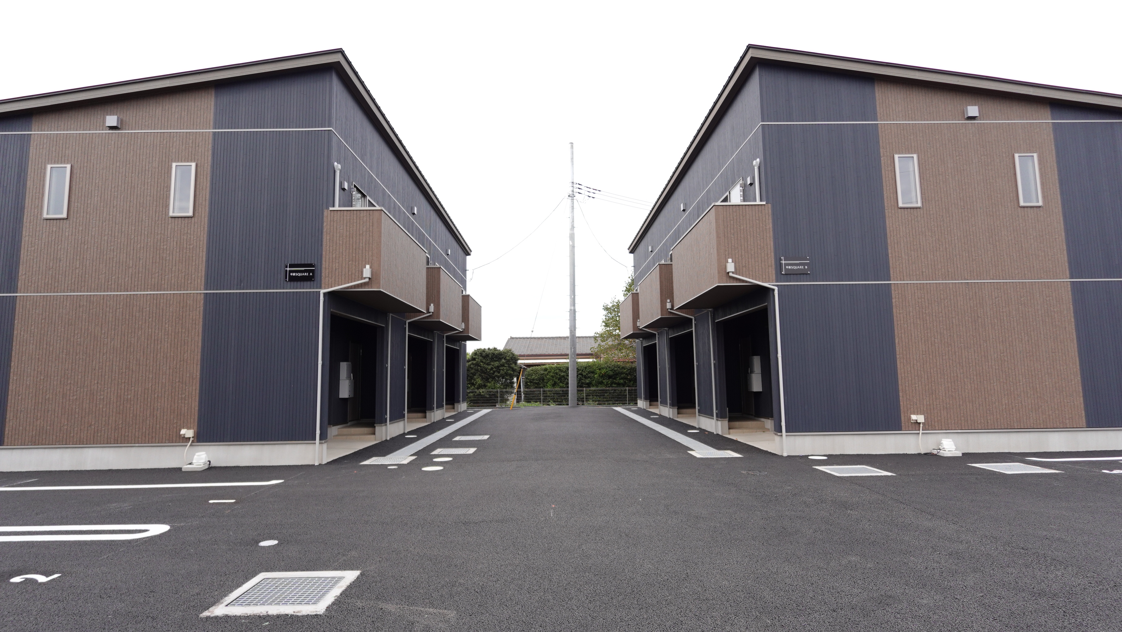 茨城県水戸市のガレージハウス「平須スクエア」の外観② loading=