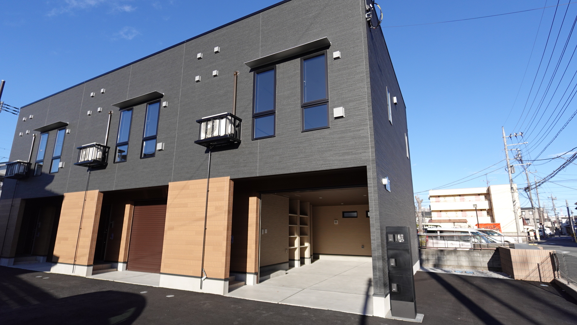 埼玉県さいたま市南区のガレージハウス「G・クレスト」の外観③ loading=