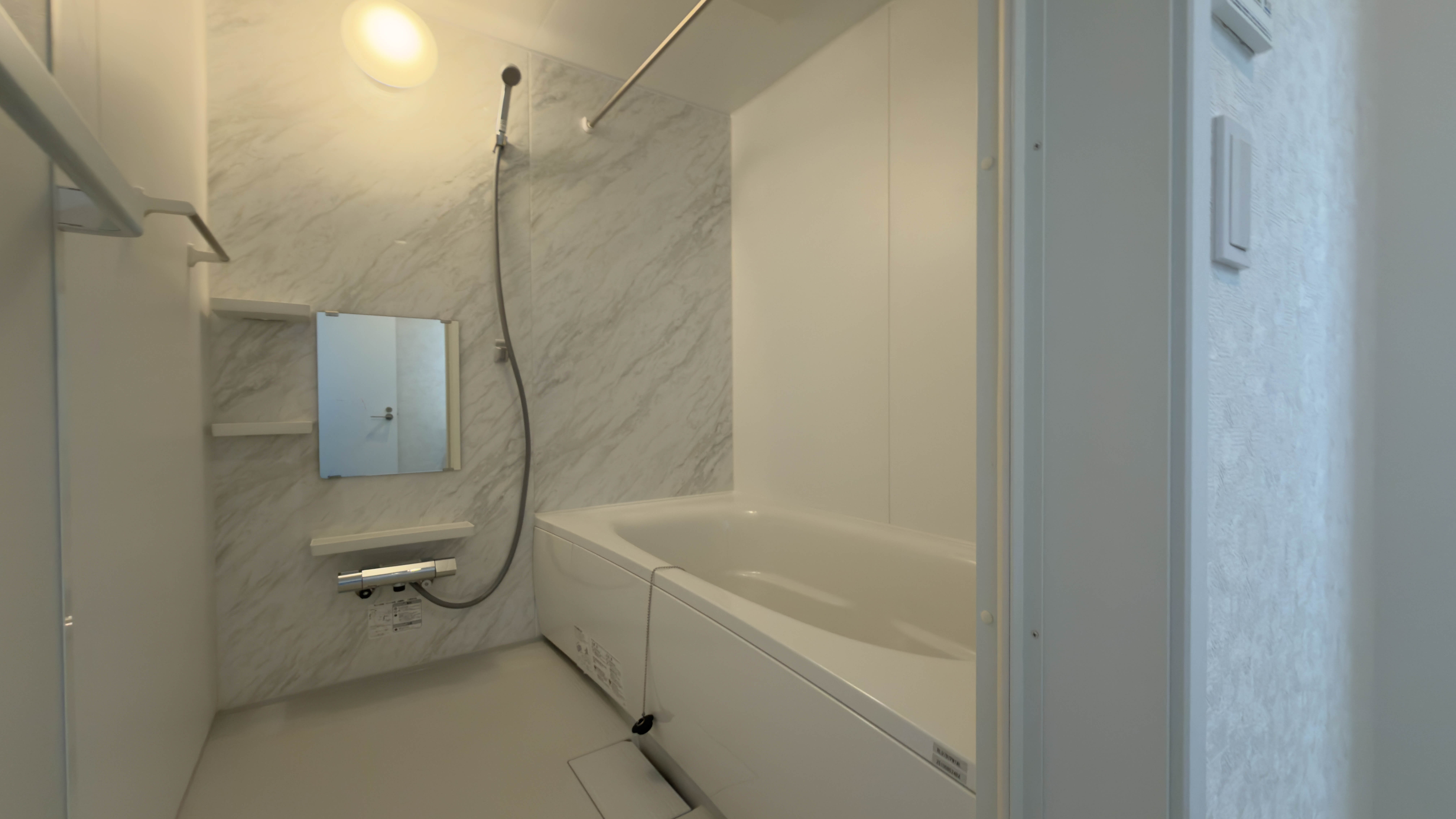 浴室換気乾燥機付きのユニットバス
 loading=