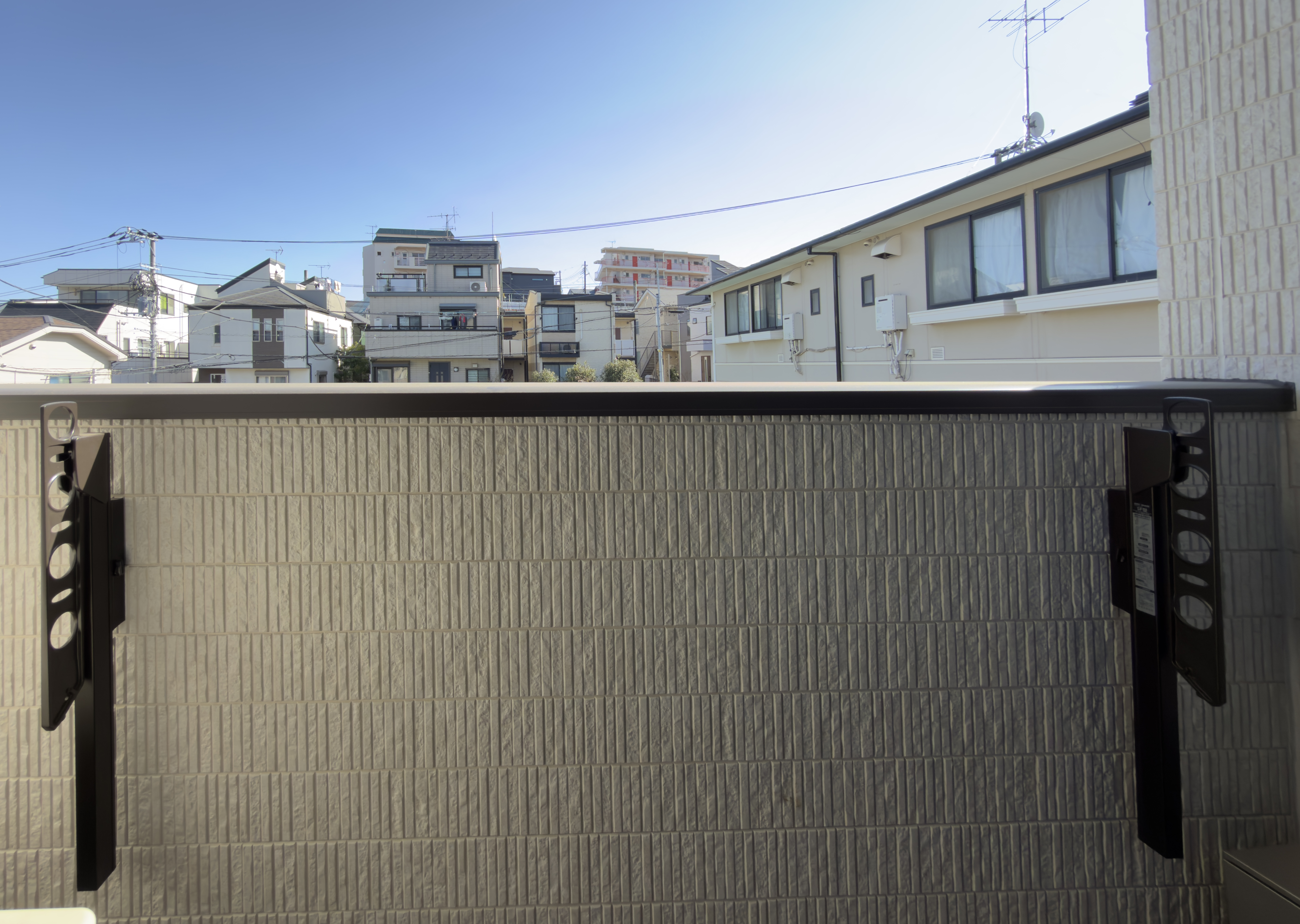 壁面物干し付きのバルコニー
 loading=