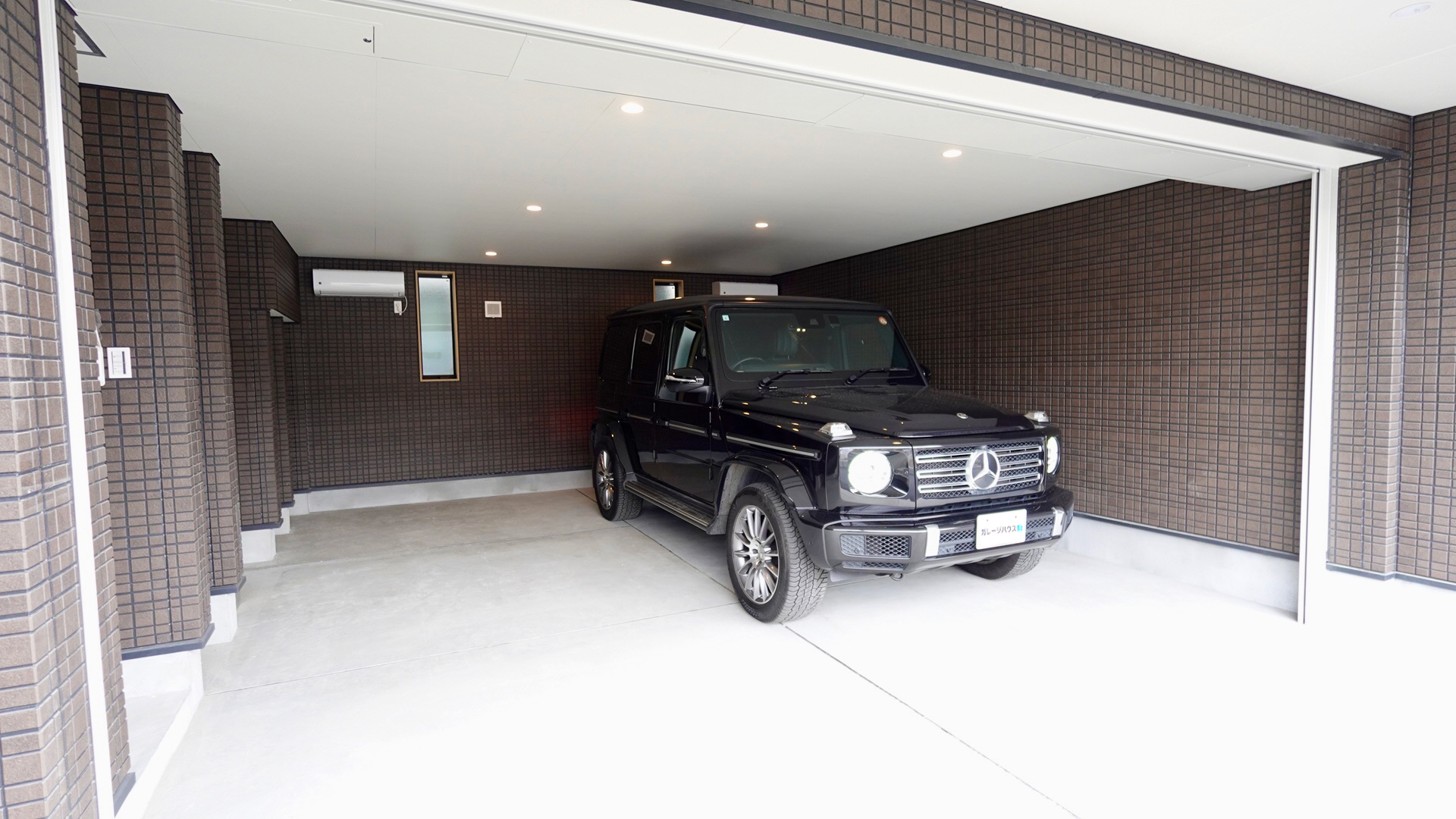 ガレージスペースの奥行は約6.3ｍ loading=