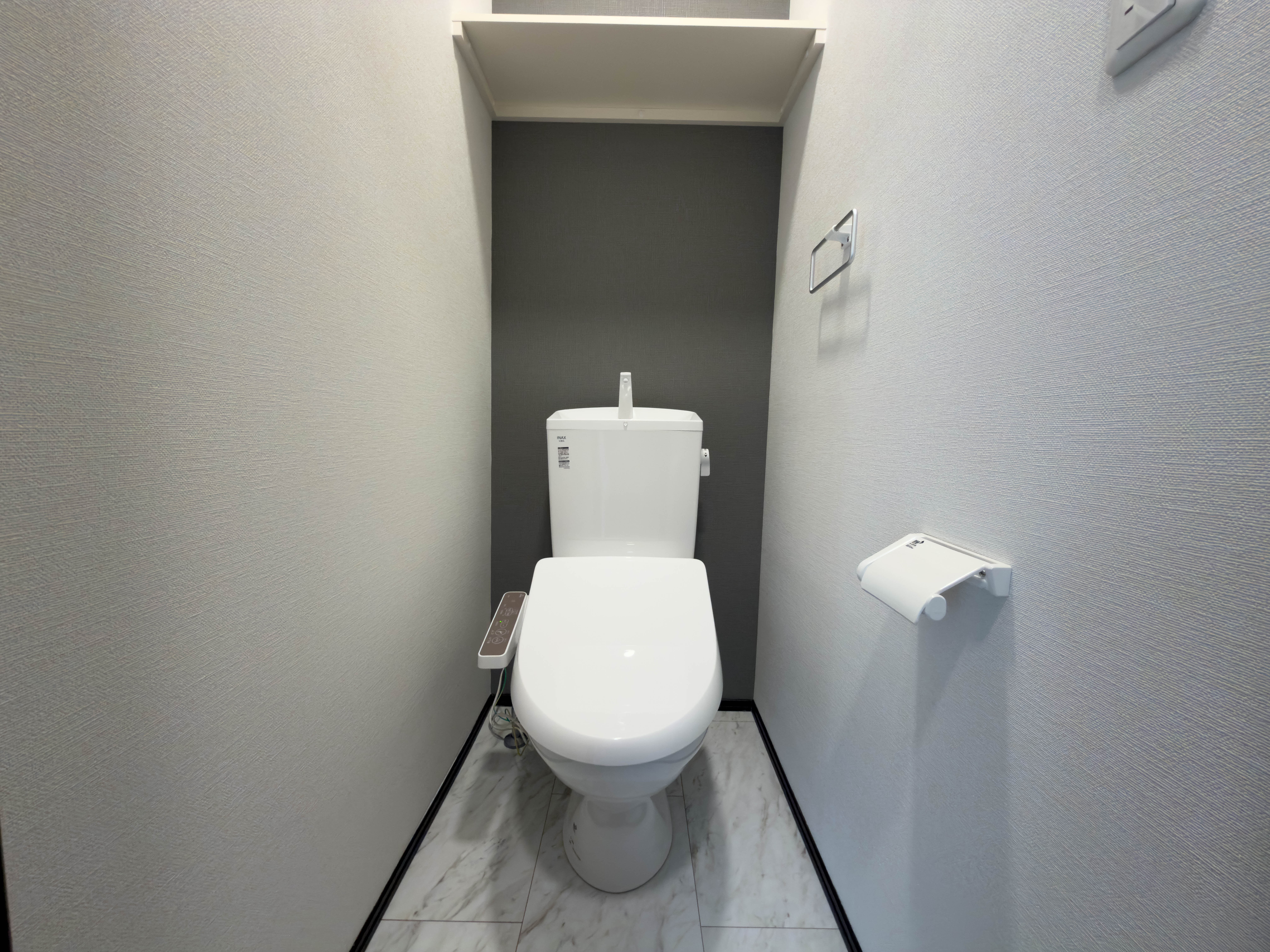 トイレにはシャワートイレが標準装備
 loading=