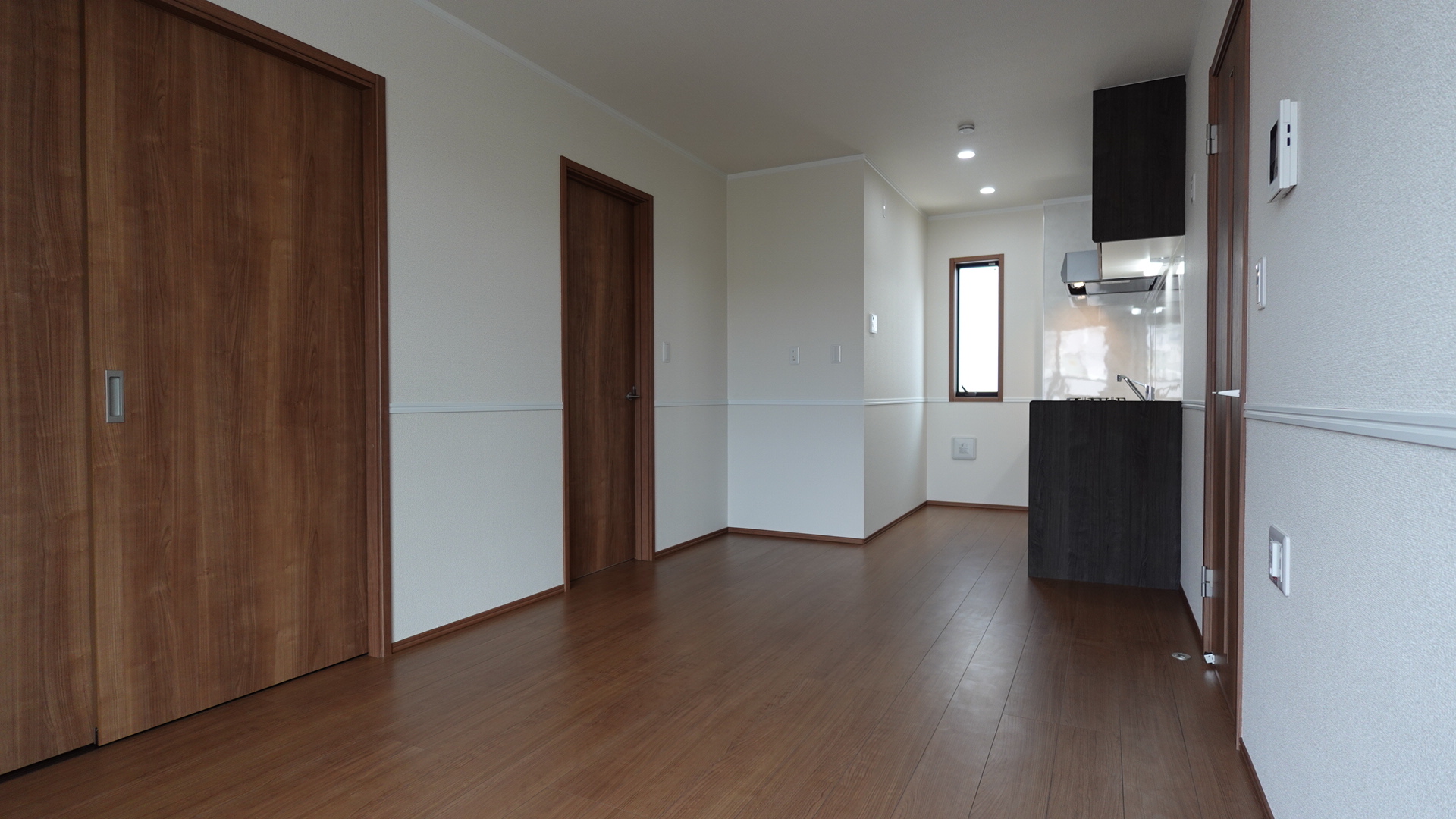 LDKは10.2帖の広さ loading=