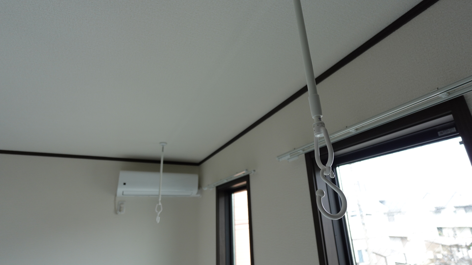 悪天候時だけでなく、花粉の季節も大活躍の室内物干し
 loading=